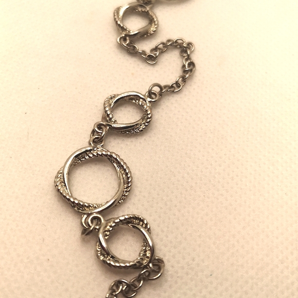 Vintage Silver tone statement necklace - Picture 3 of 4